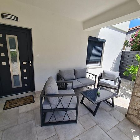 Apartments Rajna Čižići Eksteriør bilde
