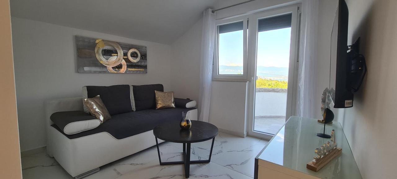 Apartments Rajna Čižići Eksteriør bilde