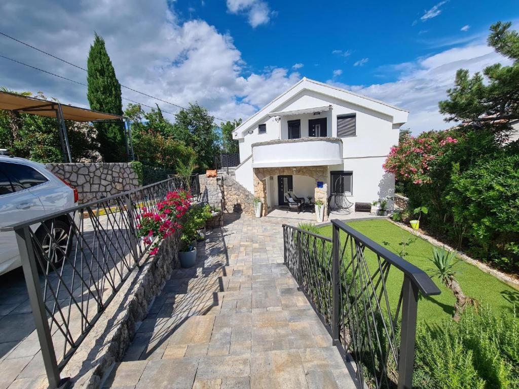 Apartments Rajna Čižići Eksteriør bilde